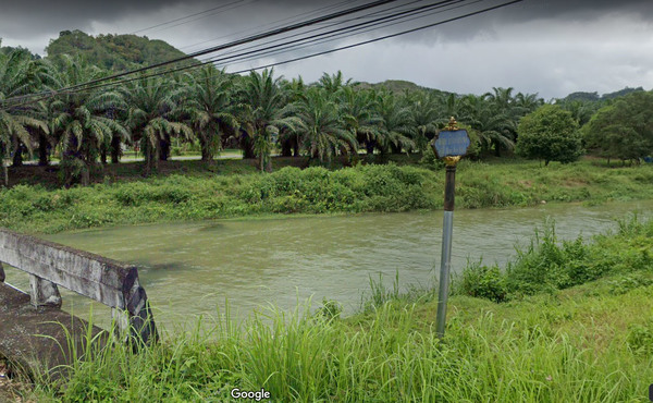 Река Kapong на участке 3 во время сезона дождей в июле 2022 года (снимок из google-карт)