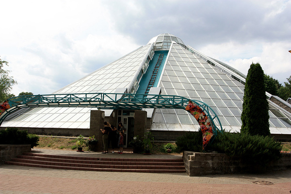 Экспозиционная оранжерея тропических растений в Центральном ботаническом саду НАН Беларуси