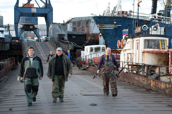 Порт Мурманска, 2014 год. Константин Пахомов - крайний справа.