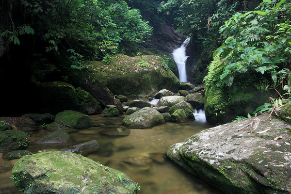 Основной водопад. Puncak Borneo Resort